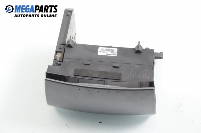 Пепелник за Renault Laguna II Hatchback (03.2001 - 12.2007)