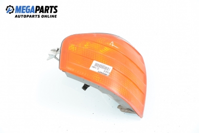 Мигач за Mercedes-Benz C-Class Sedan (W202) (03.1993 - 05.2000), седан, позиция: дясна