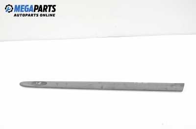 Външни лайсни за Renault Clio II Hatchback (09.1998 - 09.2005), позиция: лява