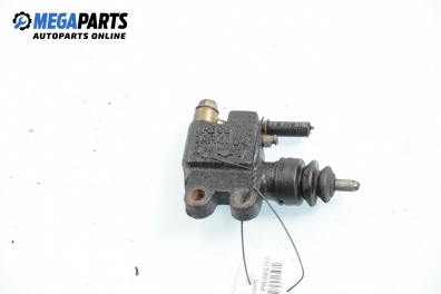 Долна помпа за съединител за Nissan Primera Traveller III (01.2002 - 06.2007)