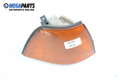 Мигач за BMW 3 Series E36 Sedan (09.1990 - 02.1998), седан, позиция: дясна