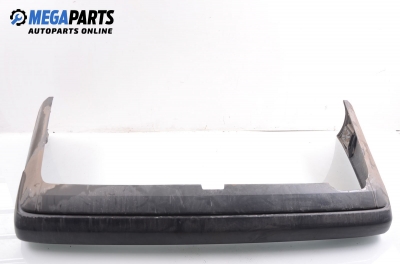 Задна броня за Mercedes-Benz 124 Sedan (12.1984 - 06.1993), седан