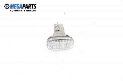 Мигач за Toyota Corolla Verso I (09.2001 - 05.2004), позиция: дясна