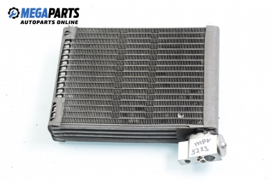 Вътрешен радиатор климатик за Mazda MPV II Minivan (08.1999 - 02.2006) 2.0 DI, 136 к.с.