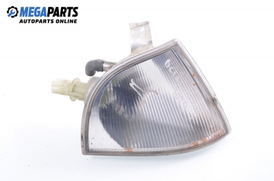 Мигач за Skoda Octavia I Sedan (09.1996 - 12.2010), хечбек, позиция: дясна