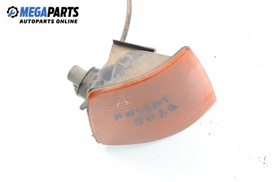 Мигач за Volkswagen Passat Variant B3, B4 (02.1988 - 06.1997), комби, позиция: дясна, Hella