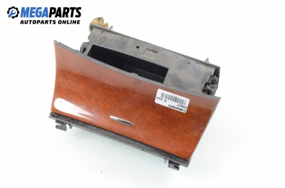 Пепелник за Mercedes-Benz E-Class Sedan (W211) (03.2002 - 03.2009)