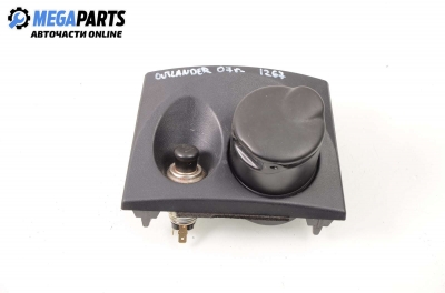 Пепелник за Mitsubishi Outlander II SUV (11.2006 - 12.2012)