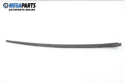 Лайсна челно стъкло за Volkswagen Golf V Hatchback (10.2003 - 02.2009), позиция: дясна