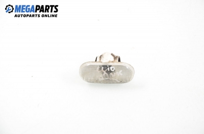 Мигач за Renault Clio II Hatchback (09.1998 - 09.2005), позиция: дясна