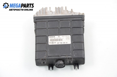 Компютър двигател за Volkswagen Golf III Hatchback (08.1991 - 07.1998) 1.6, 101 к.с., № 0 261 203 729/730