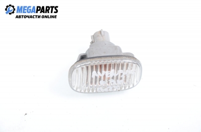 Мигач за Toyota Avensis Station Wagon II (04.2003 - 11.2008), комби