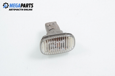 Мигач за Toyota Avensis Liftback II (04.2003 - 11.2008), хечбек, позиция: дясна