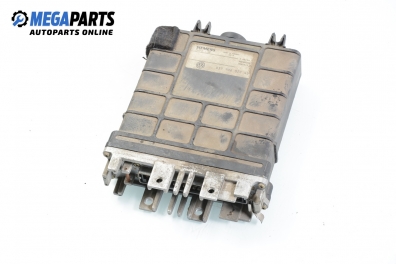 Компютър двигател за Volkswagen Passat Variant B3, B4 (02.1988 - 06.1997) 2.0, 115 к.с., № 037 906 022 GD / Siemens 5WP4 130