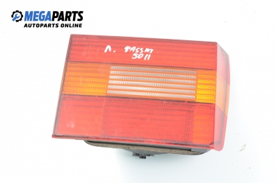Вътрешен стоп за Volkswagen Passat Sedan B3, B4 (02.1988 - 12.1997), седан, позиция: лява, Hella