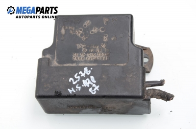 Реле подгревни свещи за Mercedes-Benz 190 Sedan (W201) (10.1982 - 08.1993) D 2.0 (201.122), № 002 545 42 32