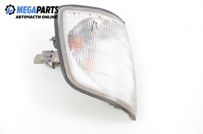 Мигач за Mercedes-Benz 124 Sedan (12.1984 - 06.1993), седан, позиция: дясна