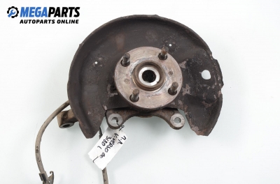 Шенкел главина за Toyota Yaris Verso (08.1999 - 09.2005), позиция: предна, лява