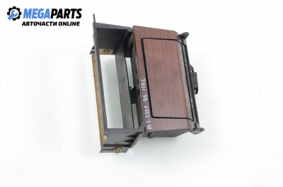 Пепелник за Mercedes-Benz C-Class Sedan (W202) (03.1993 - 05.2000)