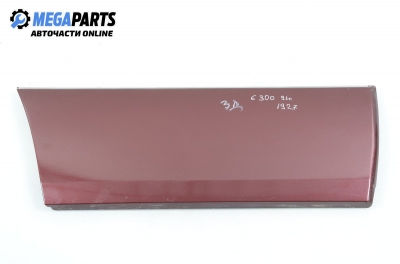 Външни лайсни за Mercedes-Benz 124 Sedan (12.1984 - 06.1993), седан, позиция: задна, дясна