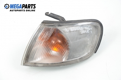 Мигач за Nissan Almera I Hatchback (07.1995 - 07.2001), позиция: лява