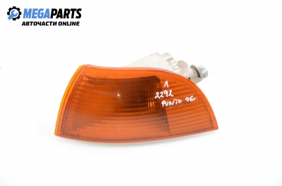 Мигач за Fiat Punto Hatchback (09.1993 - 09.1999), позиция: лява