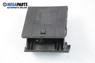 Жабка под седалка за Peugeot Partner Combispace (05.1996 - 12.2015)