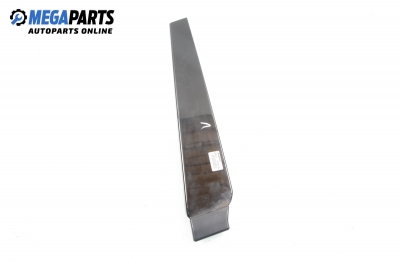 Външна лайсна колонка за Audi A4 Sedan B6 (11.2000 - 12.2004), седан, позиция: лява