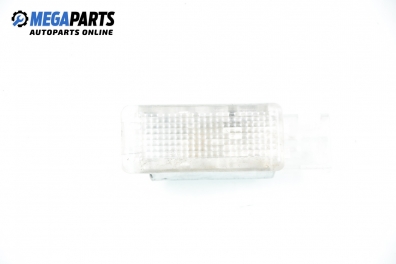 Плафон за Volkswagen Golf V Hatchback (10.2003 - 02.2009)