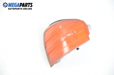 Мигач за Mercedes-Benz C-Class Sedan (W202) (03.1993 - 05.2000), седан, позиция: лява