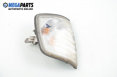 Мигач за Mercedes-Benz 124 Sedan (12.1984 - 06.1993), седан, позиция: дясна