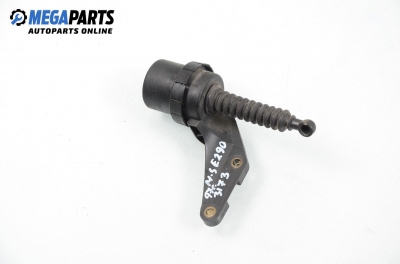 Вакуум клапан за Mercedes-Benz E-Class Sedan (W210) (06.1995 - 08.2003) E 290 Turbo-D (210.017), 129 к.с.