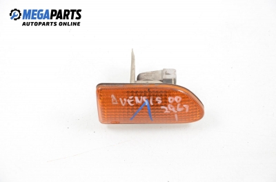 Мигач за Toyota Avensis Station Wagon I (09.1997 - 02.2003), комби, позиция: лява