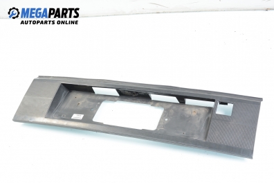 Стойка заден номер за Volkswagen Passat Variant B3, B4 (02.1988 - 06.1997), комби