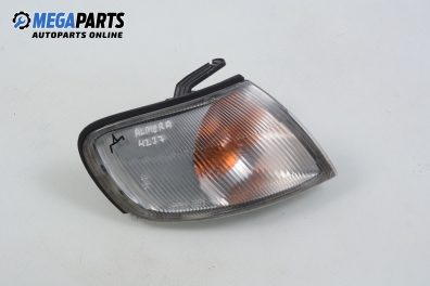 Мигач за Nissan Almera I Hatchback (07.1995 - 07.2001), хечбек, позиция: дясна