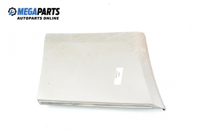 Външни лайсни за Mercedes-Benz 124 Sedan (12.1984 - 06.1993), седан, позиция: предна