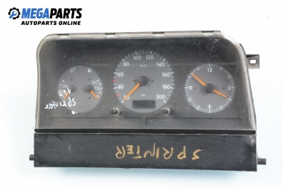 Километраж за Mercedes-Benz Sprinter 3-t Box (903) (01.1995 - 05.2006) 308 D 2.3, 82 к.с.