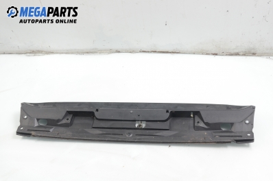 Пластмасова кора за BMW X5 Series E53 (05.2000 - 12.2006), 4+1 вр., позиция: задна