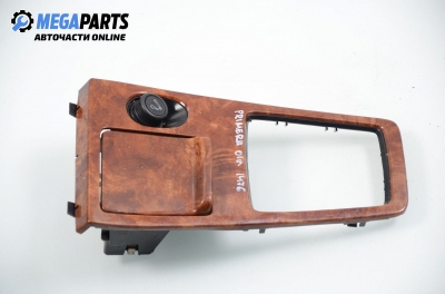 Пепелник за Nissan Primera Traveller II (06.1996 - 01.2002)