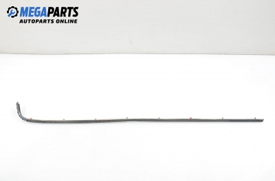 Външни лайсни за Mercedes-Benz 123 Sedan (01.1976 - 12.1985), седан