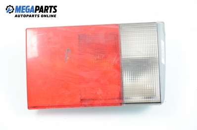 Вътрешен стоп за Audi 100 Sedan C4 (12.1990 - 07.1994), седан, позиция: лява, Hella