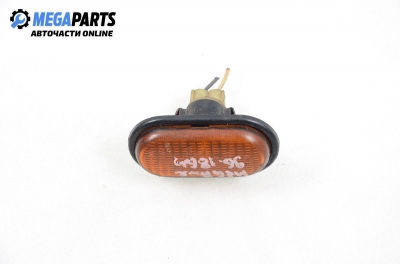 Мигач за Renault Megane I Hatchback (08.1995 - 12.2004), хечбек