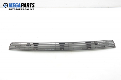 Решетка преден капак за Volkswagen Transporter IV Box (07.1990 - 04.2003), товарен