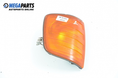 Мигач за Mercedes-Benz 124 Estate (09.1985 - 07.1993), комби, позиция: дясна