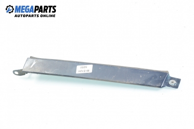 Лайсна под фар за Mercedes-Benz 124 Estate (09.1985 - 07.1993), комби, позиция: лява