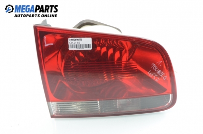 Вътрешен стоп за Volkswagen Touareg SUV (10.2002 - 01.2013), позиция: лява