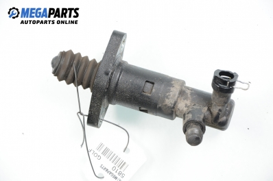 Долна помпа за съединител за Volkswagen Golf V Hatchback (10.2003 - 02.2009)