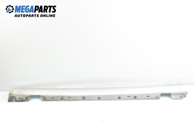 Праг за Mercedes-Benz C-Class Sedan (W203) (05.2000 - 08.2007), седан, позиция: лява