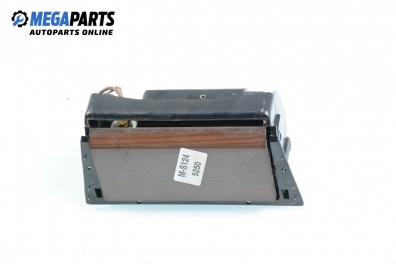 Пепелник за Mercedes-Benz 124 Estate (09.1985 - 07.1993)