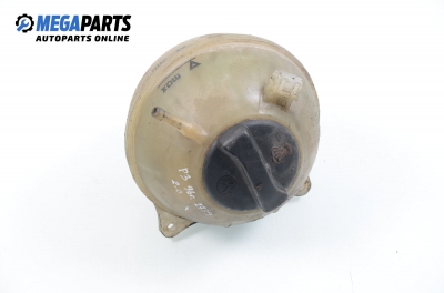 Казанче за антифриз за Volkswagen Passat Variant B3, B4 (02.1988 - 06.1997) 2.0 16V, 150 к.с.